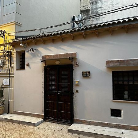 Carmine House Apartment Монреале Екстериор снимка