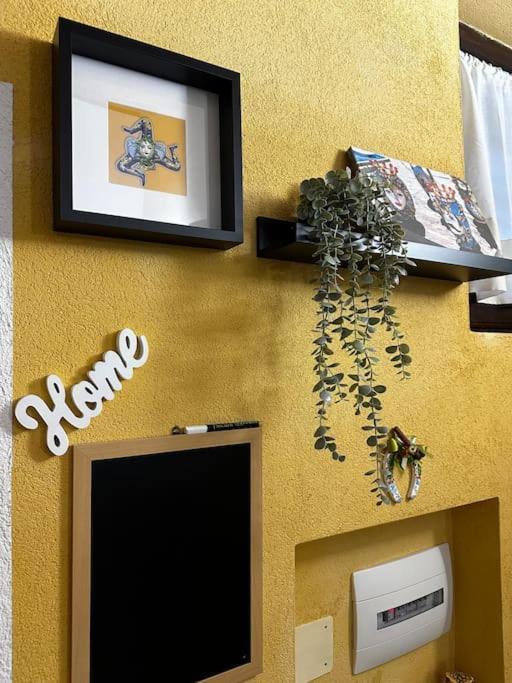 Carmine House Apartment Монреале Екстериор снимка
